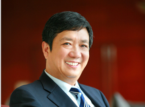 Lu Qizhou, General Manager of China Power Investment Group